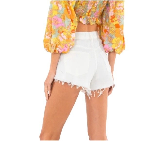 NWT Free People Loving Good Vibrations White Distressed Jean Shorts Size 27 NEW - Picture 7 of 16